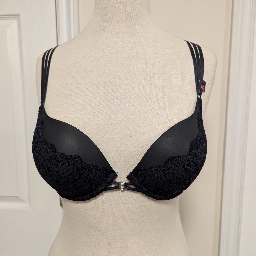 La SENZA Black Intimates Classic Bra,front closure bra